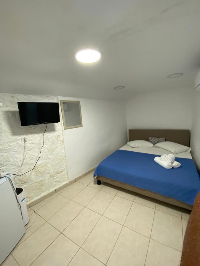 Tolos Budget Rooms Loggos Longos  Phòng bức ảnh